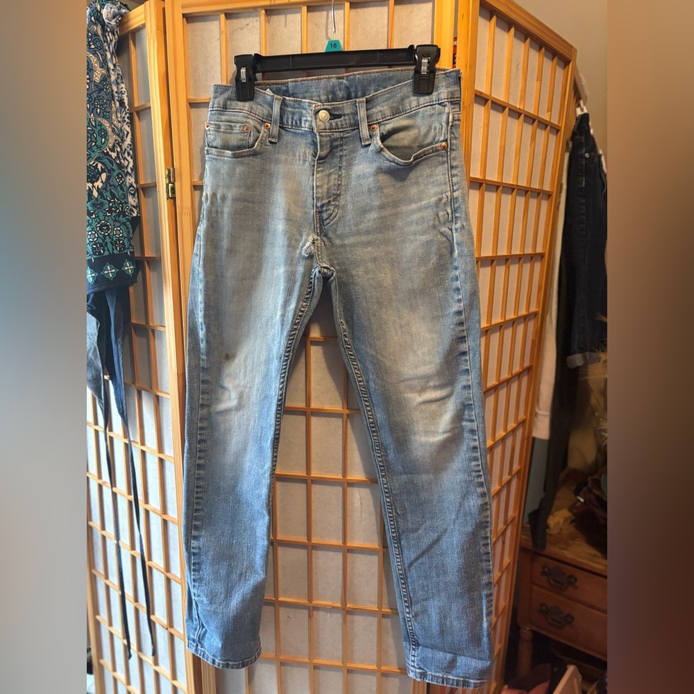 Men's Levi Distressed  Blue Jeans